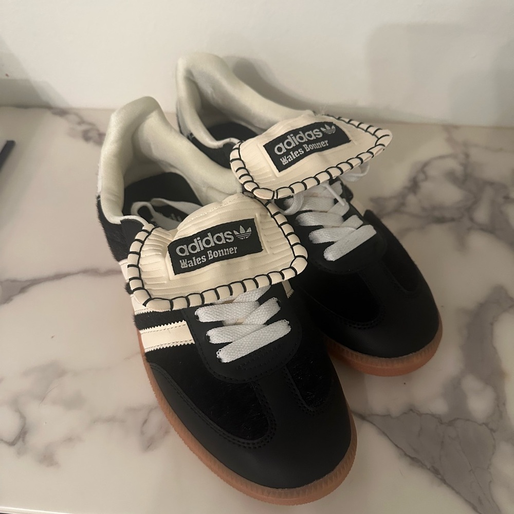 DH Gate Adidas Black and White Sneakers